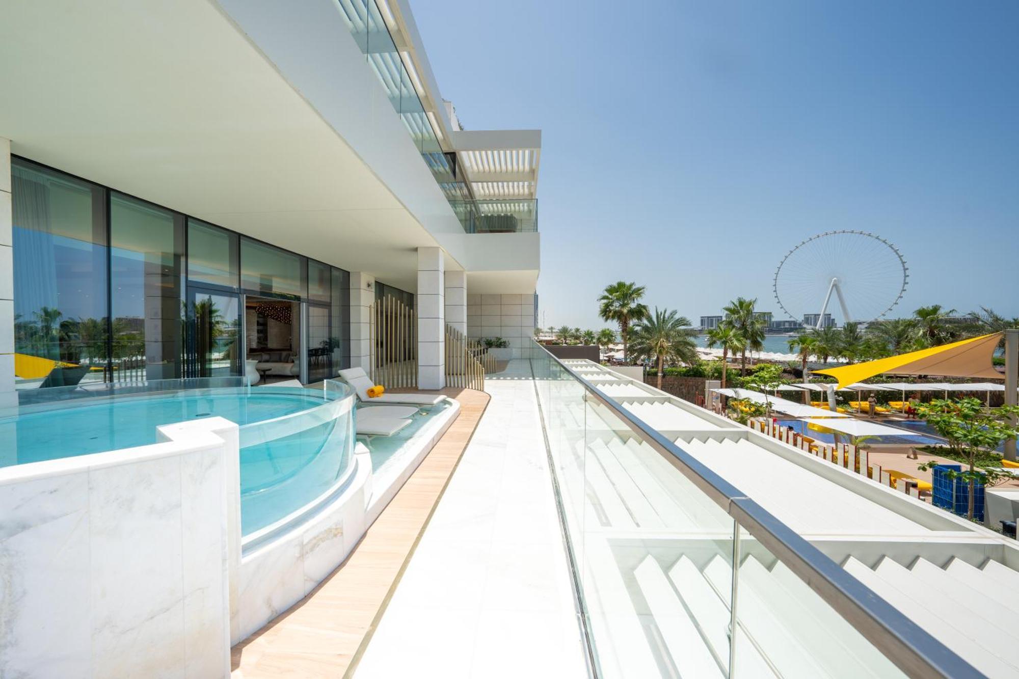 Hotel Five Luxe Dubái Exterior foto The View at The Palm