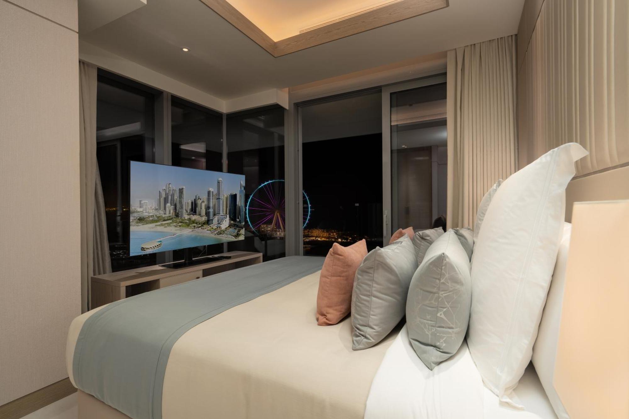 Hotel Five Luxe Dubái Exterior foto A bedroom at the Ritz-Carlton, DIFC